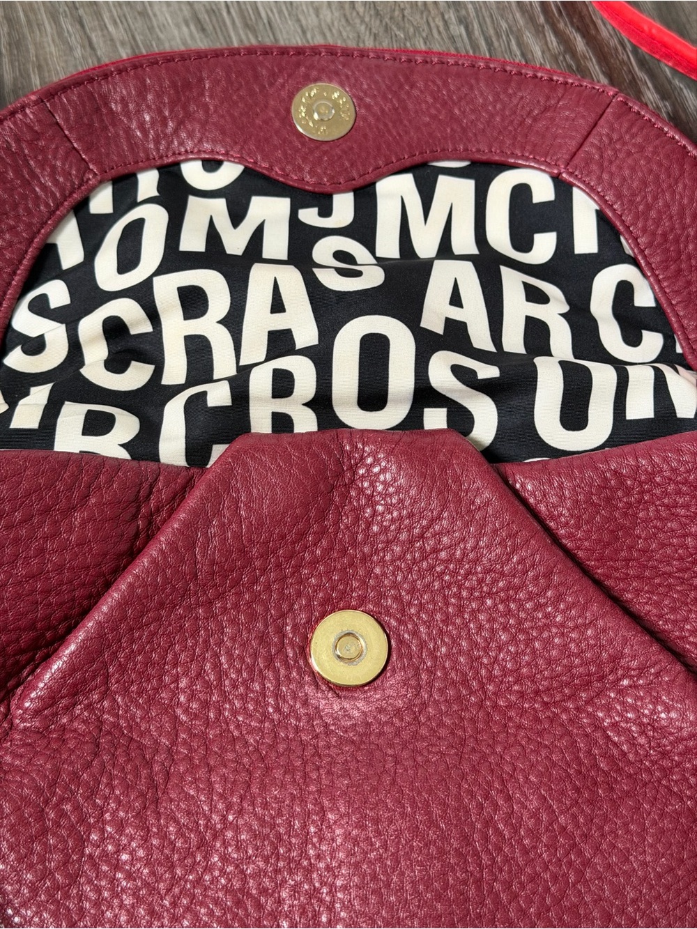Marc by Marc Jacobs Burgundy Red Leather Crossbody with Coral Strap - Picture 8 of 11